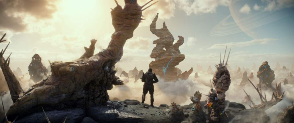 以上 《異星戰境》衝上台灣電影排行榜第一名。（Photo:Netflix）
