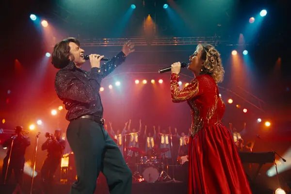 【Song Sung Blue：藍色情歌】在破碎呢喃中尋找自我的藍調挽歌